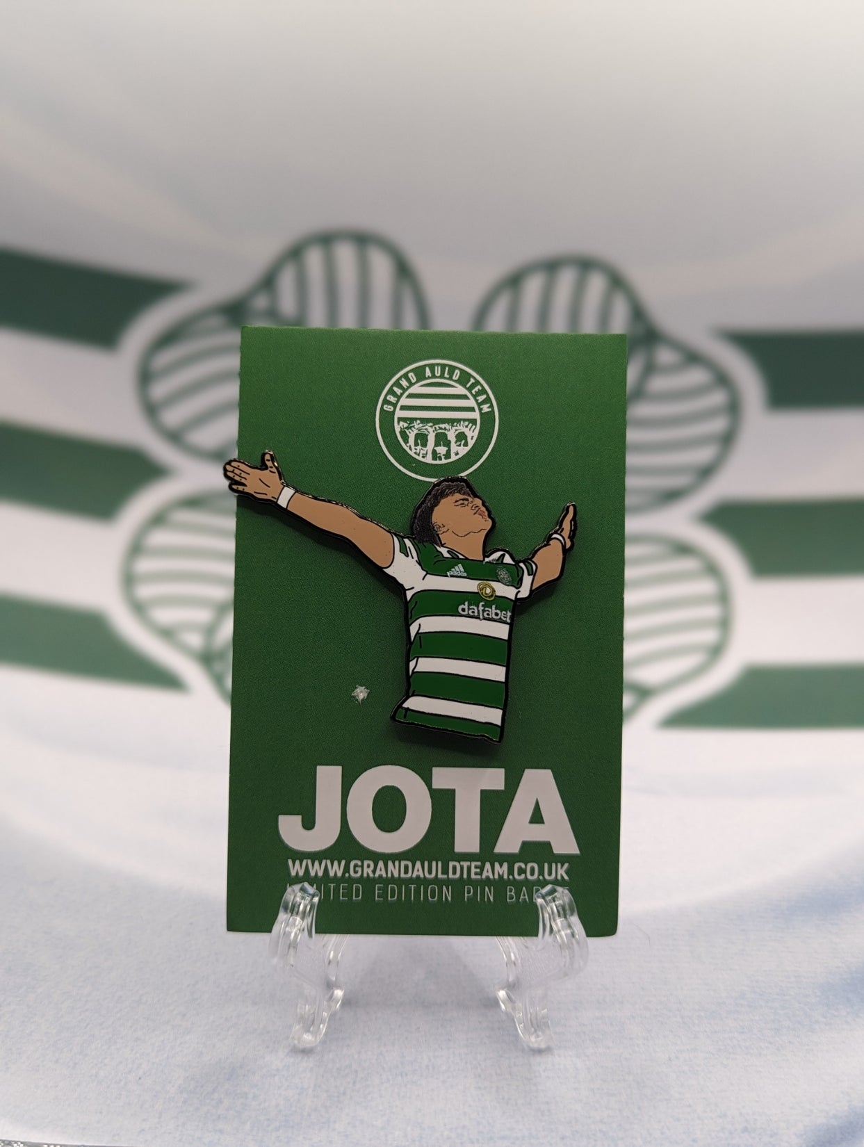 Jota (ao) - Pin badge